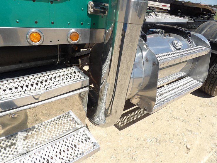 1997-peterbilt-379exhd-image-6