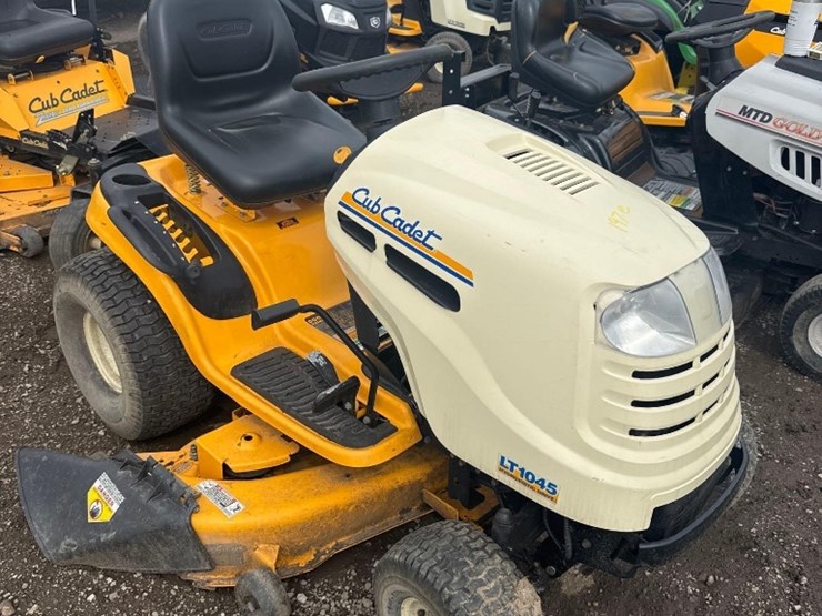 cub-cadet-lt1045-image-1