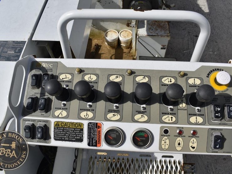 2005-international-durastar-4300-image-19