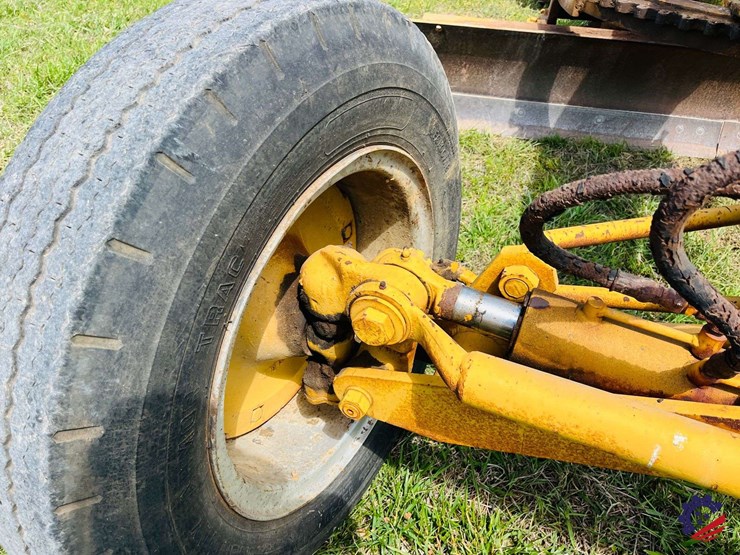 1965-allis-chalmers-d-image-33