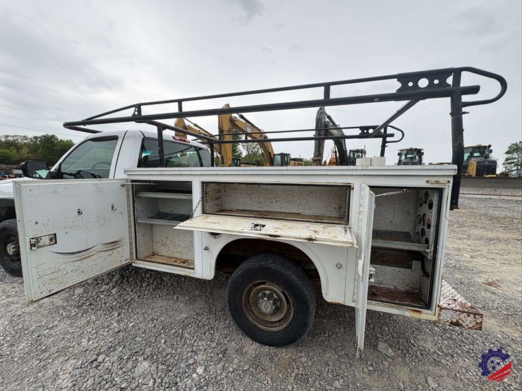 2005-chevrolet-silverado-2500hd-image-22