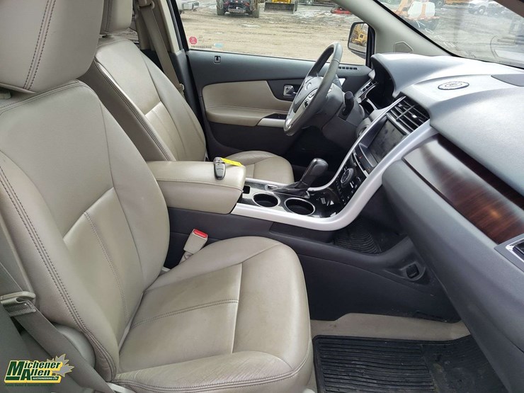 2011-ford-edge-image-17