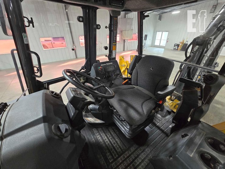 2023-deere-320-p-tier-image-15