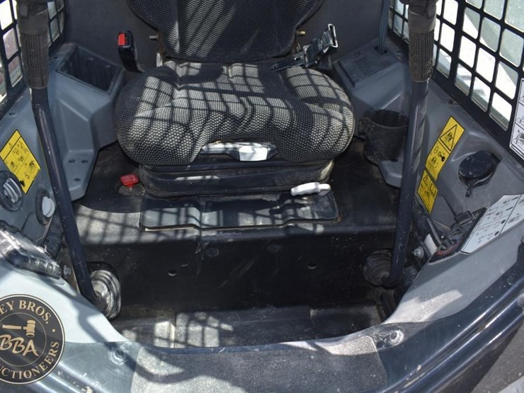 2023-bobcat-t770-image-34