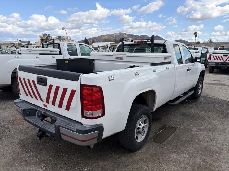 2012-gmc-sierra-2500-image-3