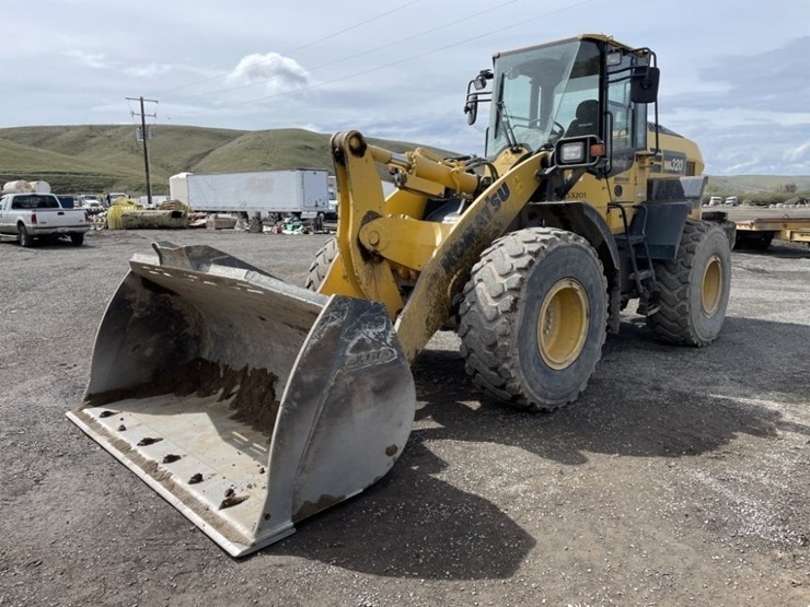 2019-komatsu-wa320-8-image-1