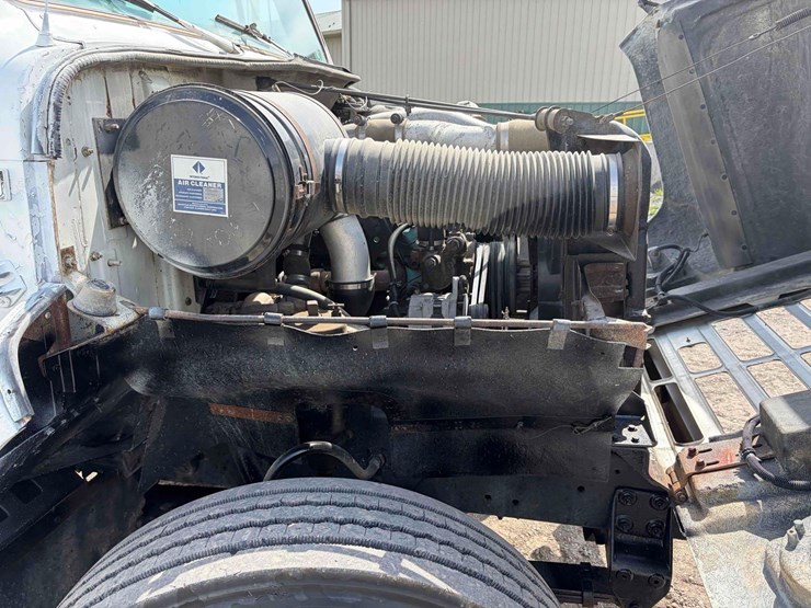 1988-international-10-image-10