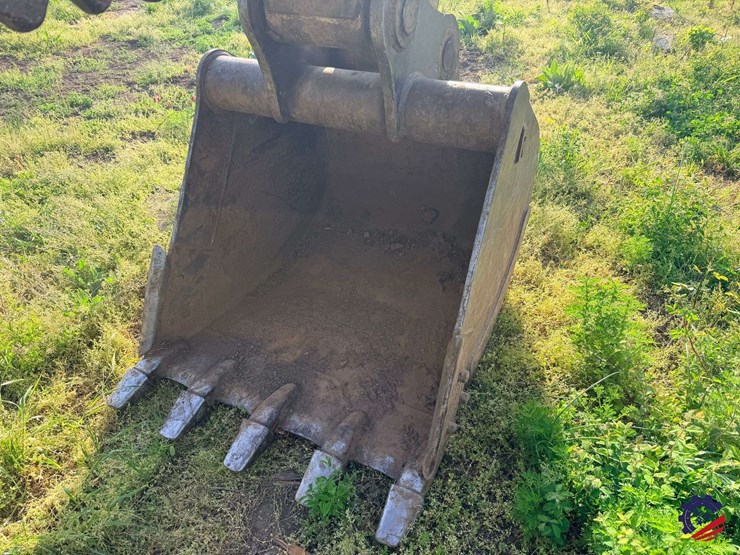 2019-deere-160g-lc-image-16