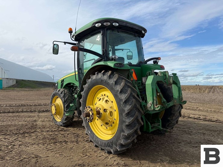 2011-john-deere-8310r-image-3