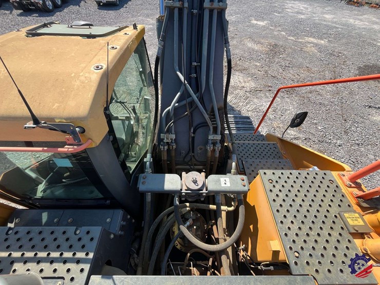 2017-volvo-ec300el-image-73