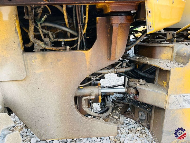 1995-caterpillar-it28f-image-45