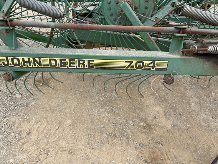 john-deere-704-image-5