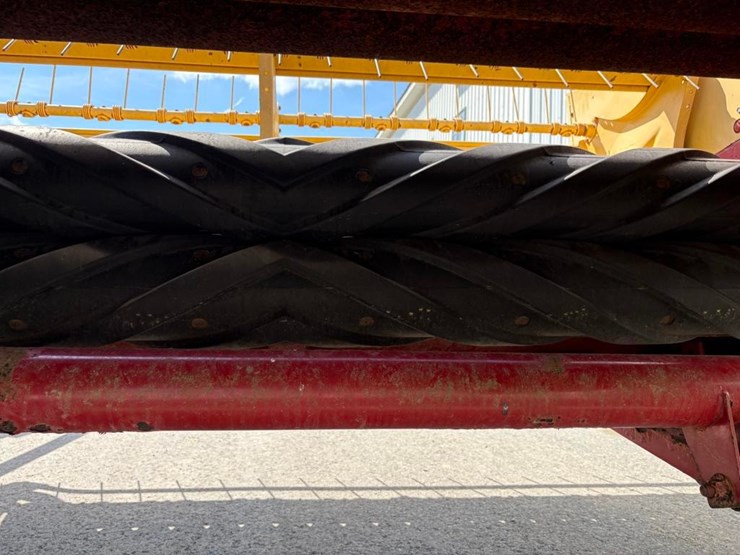 new-holland-472-image-4