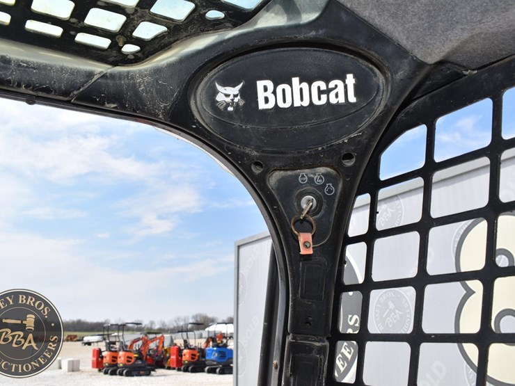2016-bobcat-t590-image-37