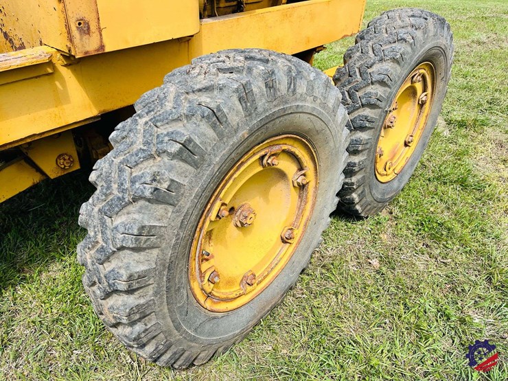 1965-allis-chalmers-d-image-12