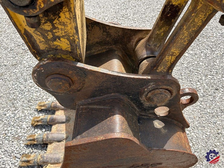 2009-komatsu-pc88mr-8-image-50