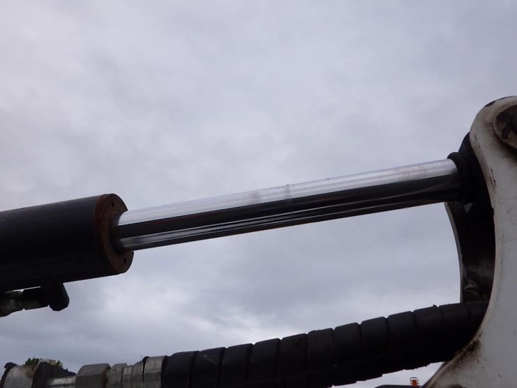 2020-bobcat-e26-image-28