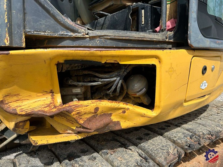 2009-komatsu-pc88mr-8-image-9