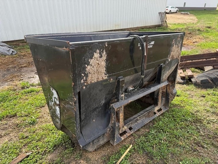 universal-attach-saw-dust-shooter-image-1