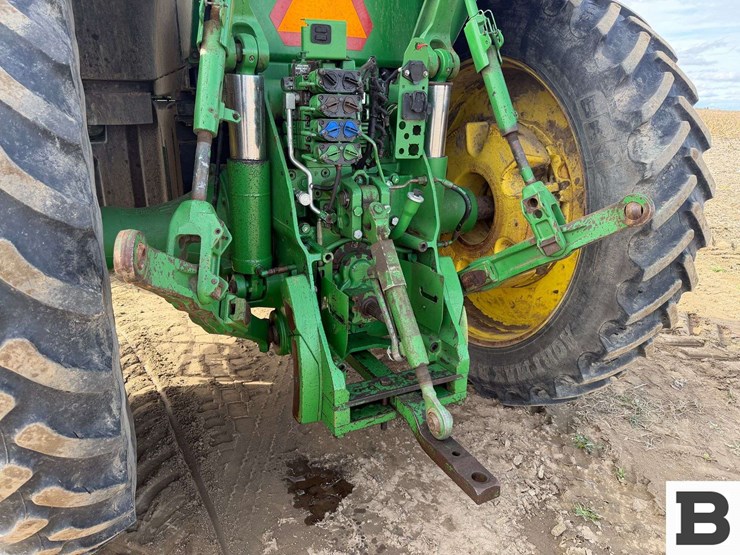 2014-john-deere-8295r-image-25