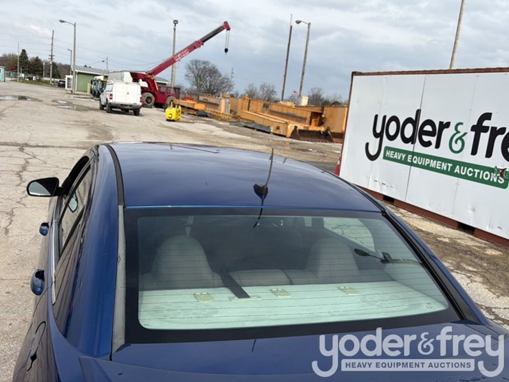 2010-chrysler-sebring-image-16