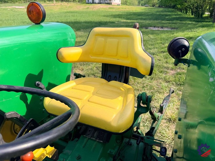john-deere-2640-image-25