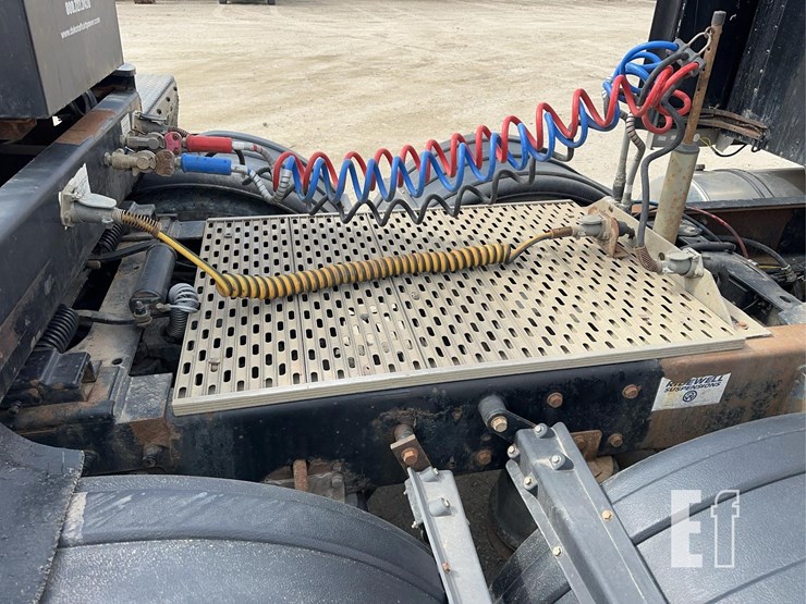 2005-kenworth-t800-image-24