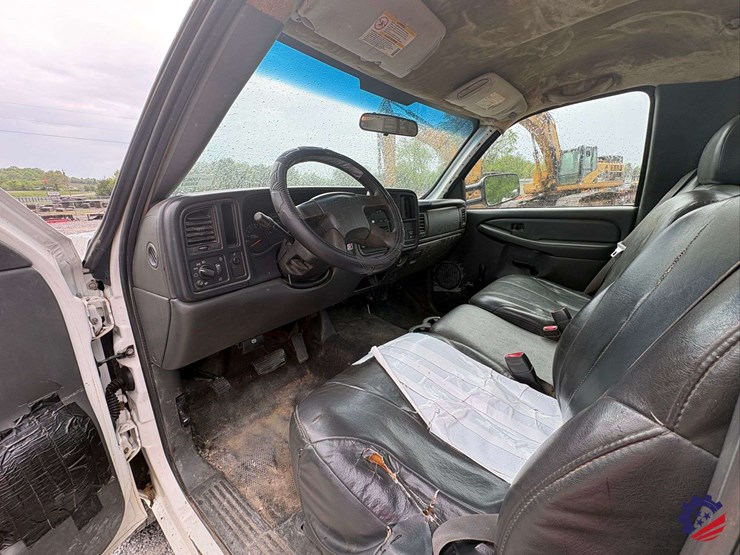 2005-chevrolet-silverado-2500hd-image-58