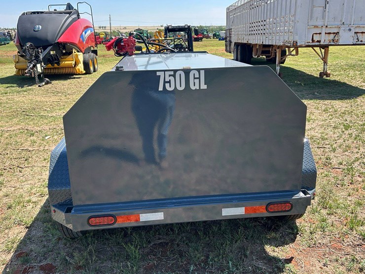 2026-x-star-fuel-trailer-image-3