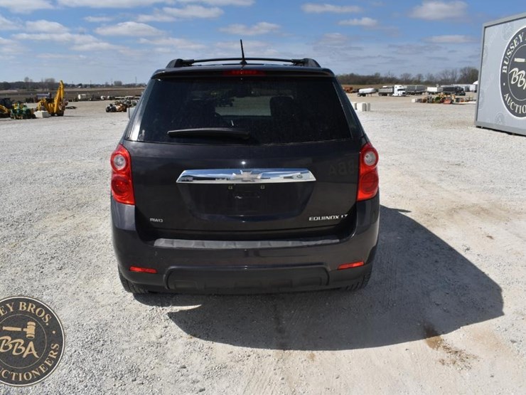 2013-chevrolet-equinox-lt-image-4