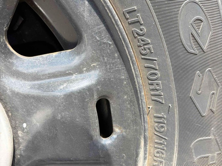 2012-nissan-nv2500-image-7