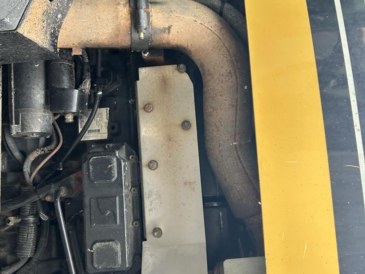 2005-challenger-mt665b-image-37