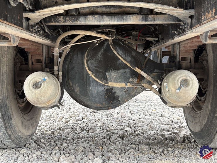 2019-western-star-4700-image-35