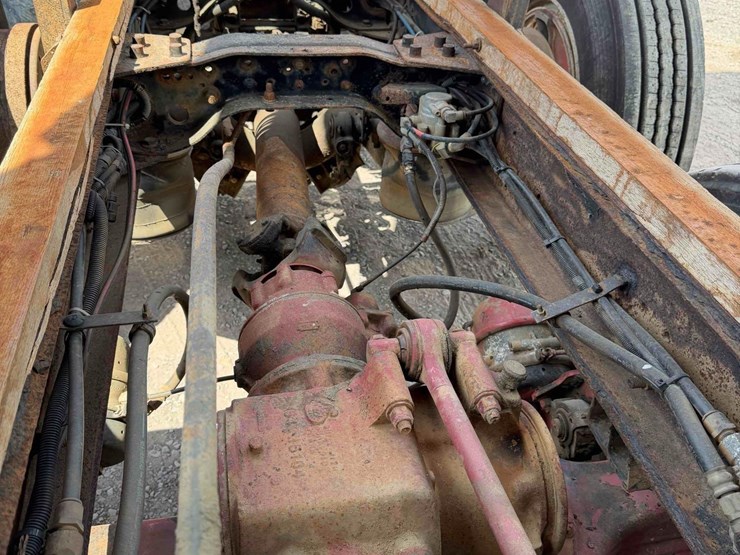 2007-mack-granite-gu713-image-23