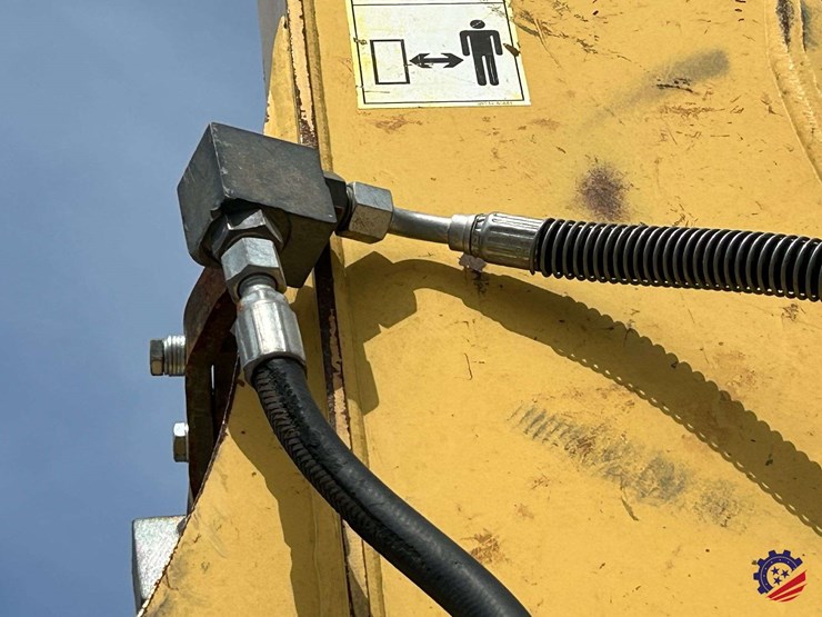 2009-komatsu-pc88mr-8-image-47