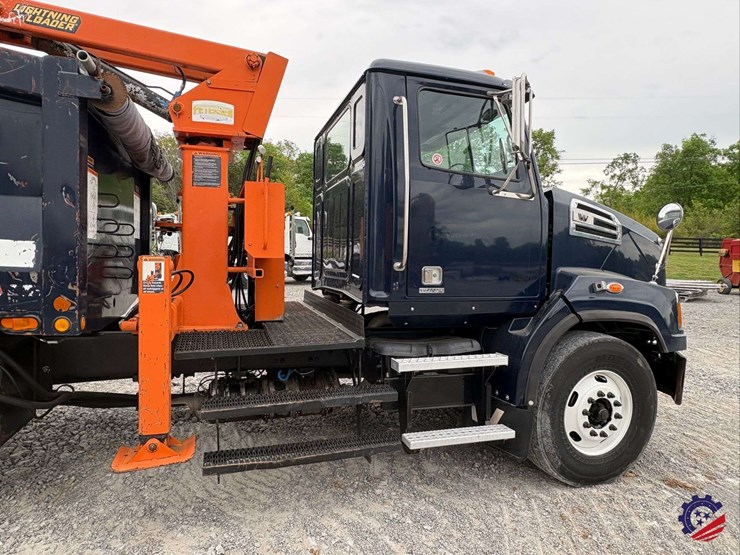 2019-western-star-4700-image-42