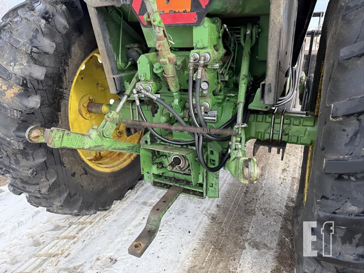 john-deere-4040-image-28