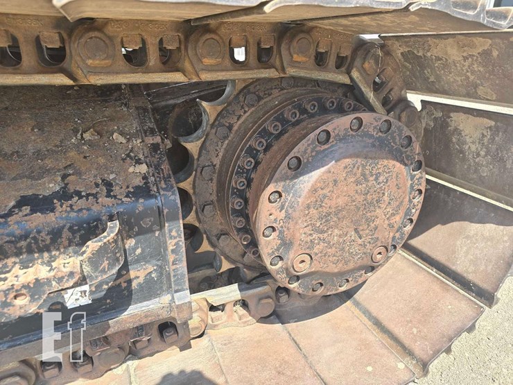 2019-caterpillar-320-image-30