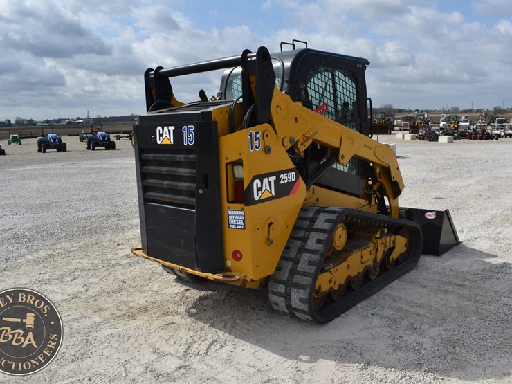 2017-caterpillar-259d-image-11