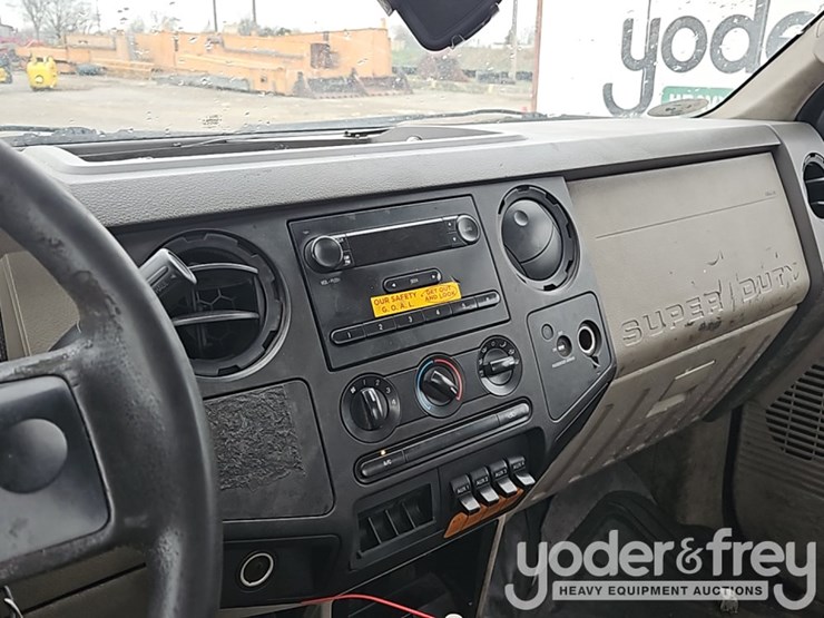 2008-ford-f350-image-25