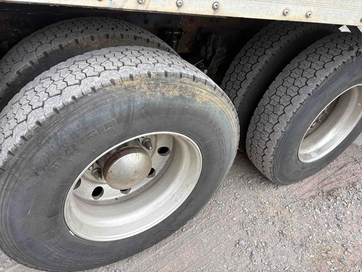 2010-caterpillar-c13-image-5