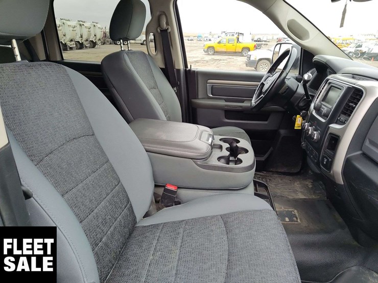 2016-dodge-2500-image-17