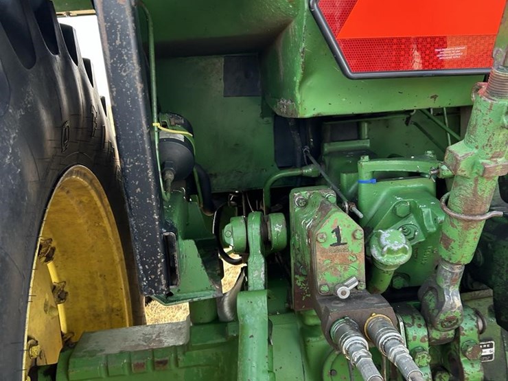 john-deere-4440-image-37