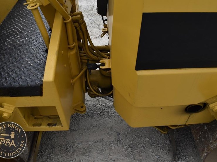 1999-caterpillar-cb-224c-image-16