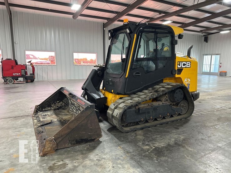 2020-jcb-3ts-8t-image-1