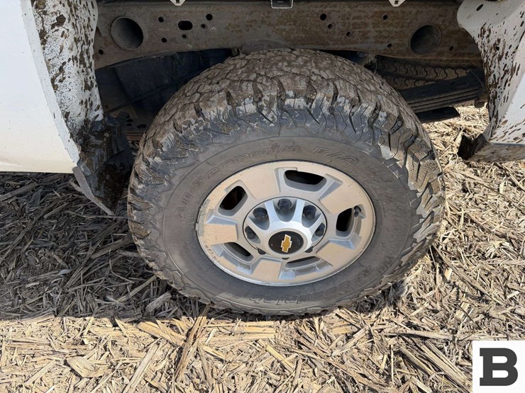 2017-chevrolet-silverado-2500-image-11