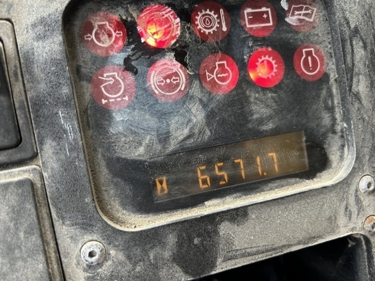 2012-caterpillar-ad55b-image-22