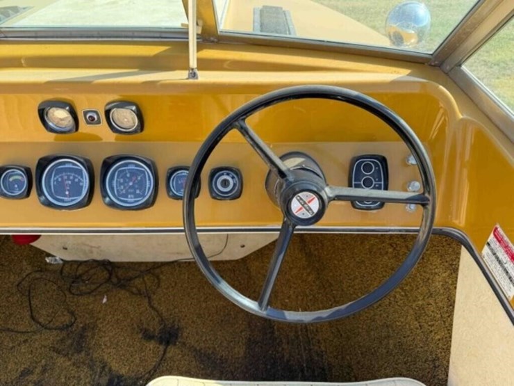 newman-citation-16’-boat-image-15