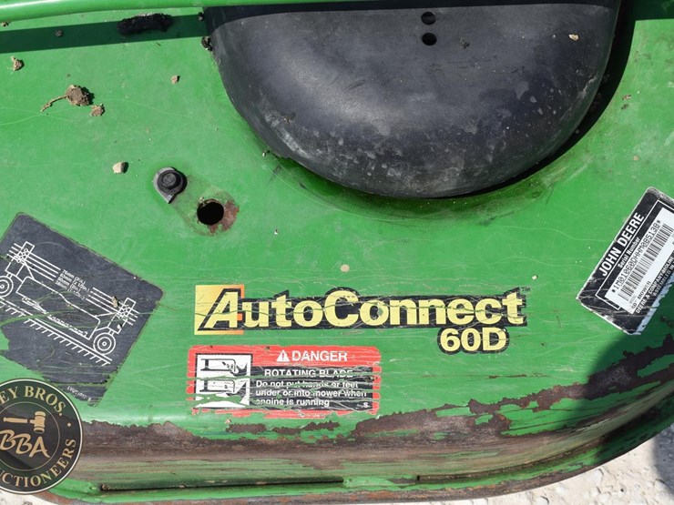 2017-john-deere-1025r-image-18