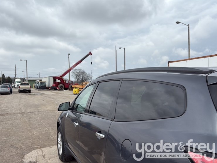 2014-chevrolet-traverse-image-10